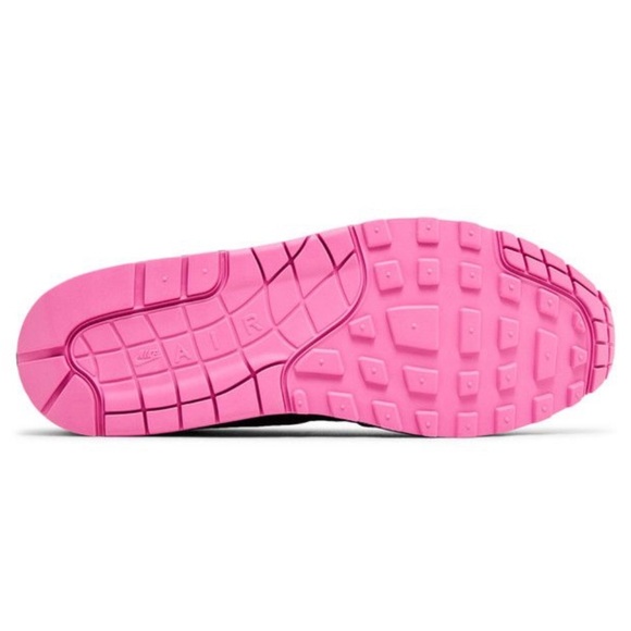 Air max 1
Valentine's day 2025
Brand new - Picture 3 of 7